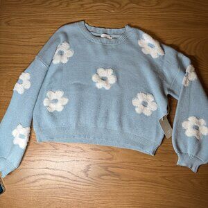 Luna Ivy Embroidered Floral Light Blue Knit Pullover Sweater Size M NEW WITH TAG